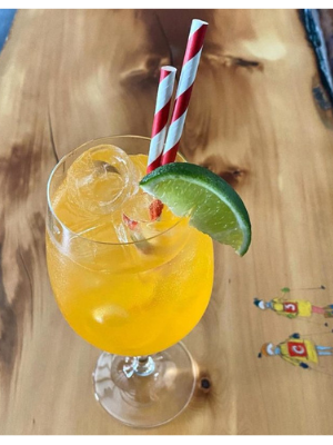 mango-schnapps-cocktail