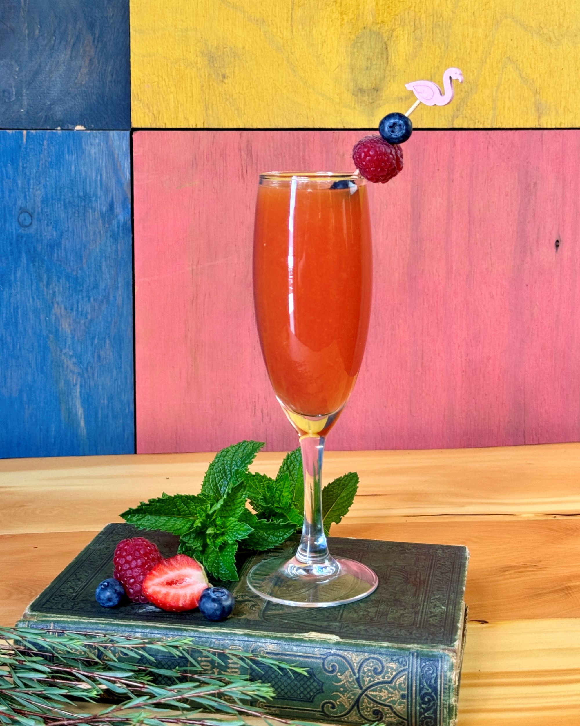 berry cocktail mimosa